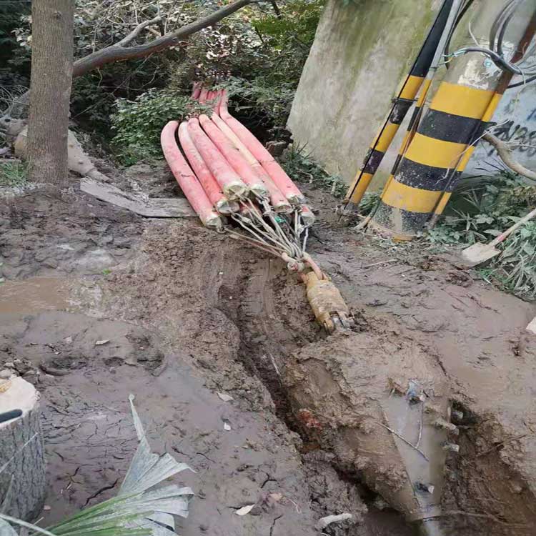 四川拖拉管